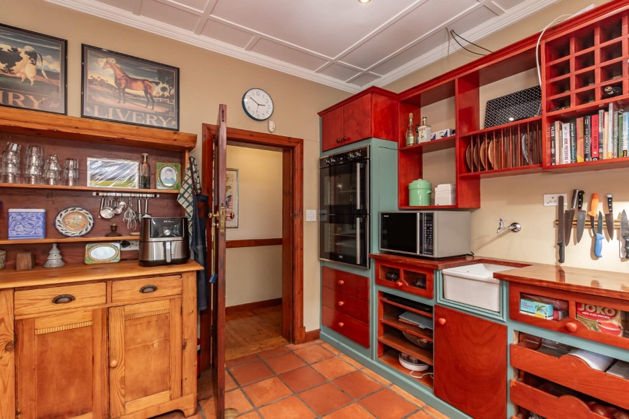 6 Bedroom Property for Sale in Newlands Western Cape